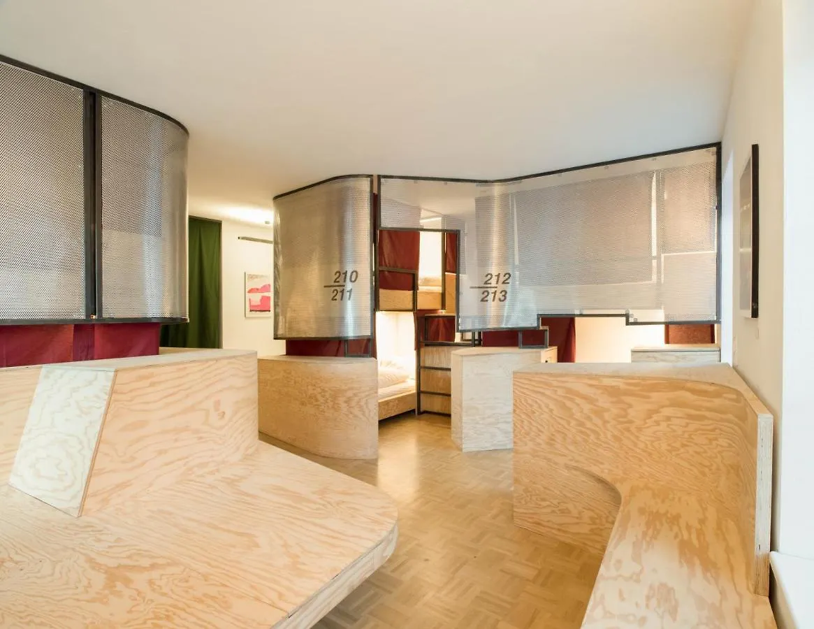 Montagu Hostel 인스브루크