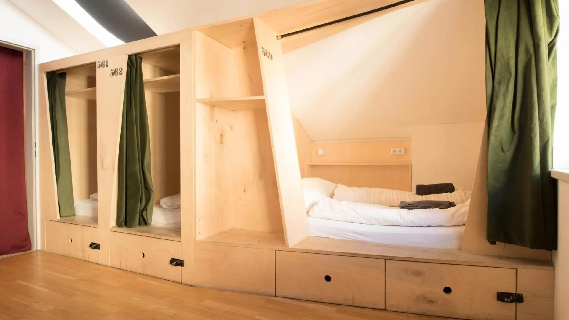 Montagu Hostel 인스브루크