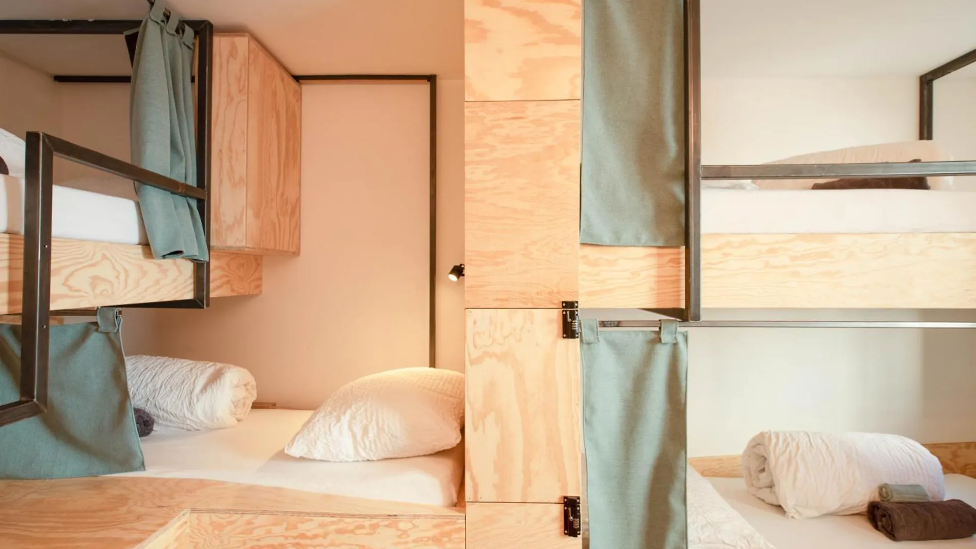 Montagu Hostel إنسبروك 0*,  النمسا