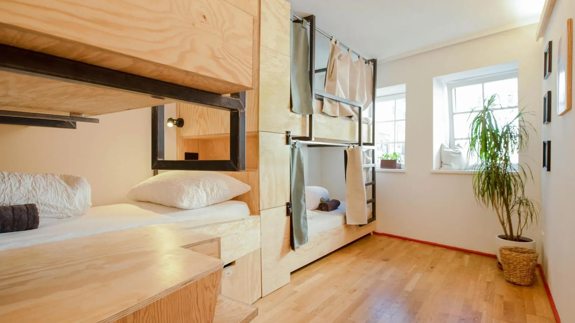 Montagu Hostel Innsbruck 0*,  Áustria