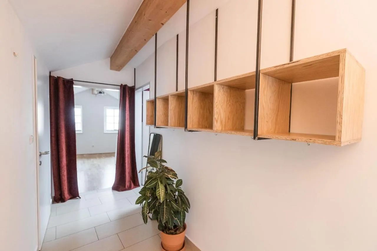 Montagu Hostel إنسبروك